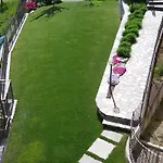 Perla Del Villa