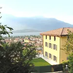 Perla Del Villa *