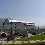 Perla Del Villa *