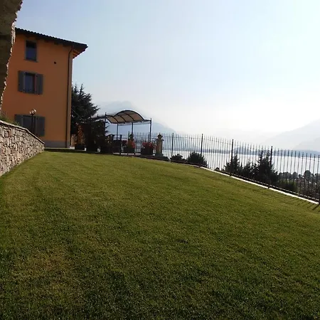 Perla Del Villa Vercana